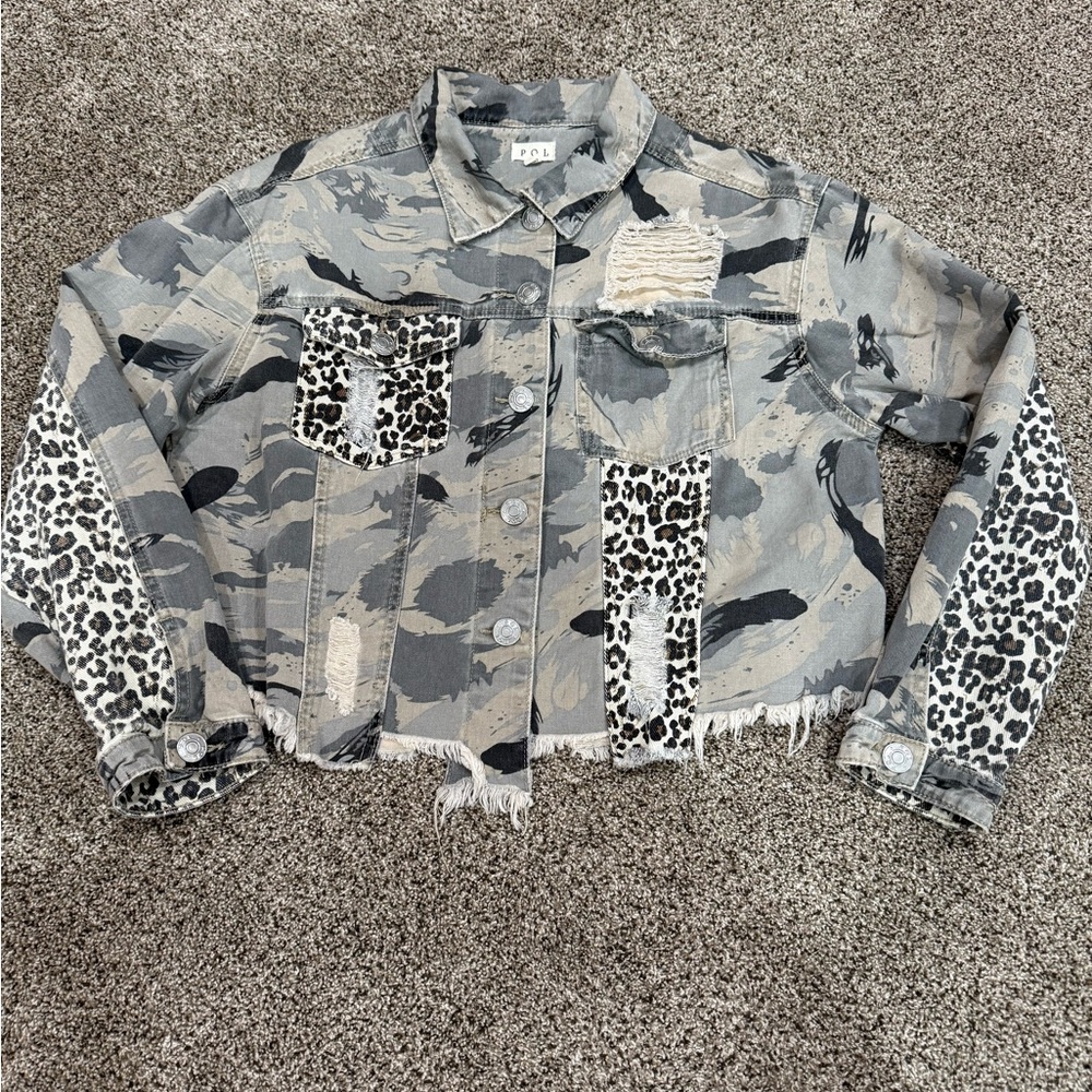 Pol camo/leopard light weight jacket. Womens size medium